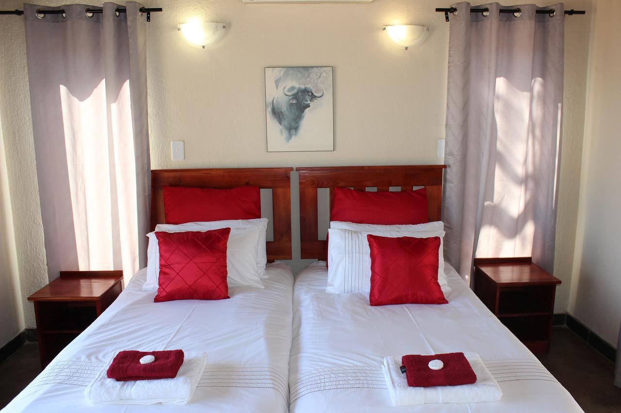 Woodpecker Lodge B&B Hoedspruit Bagian luar foto